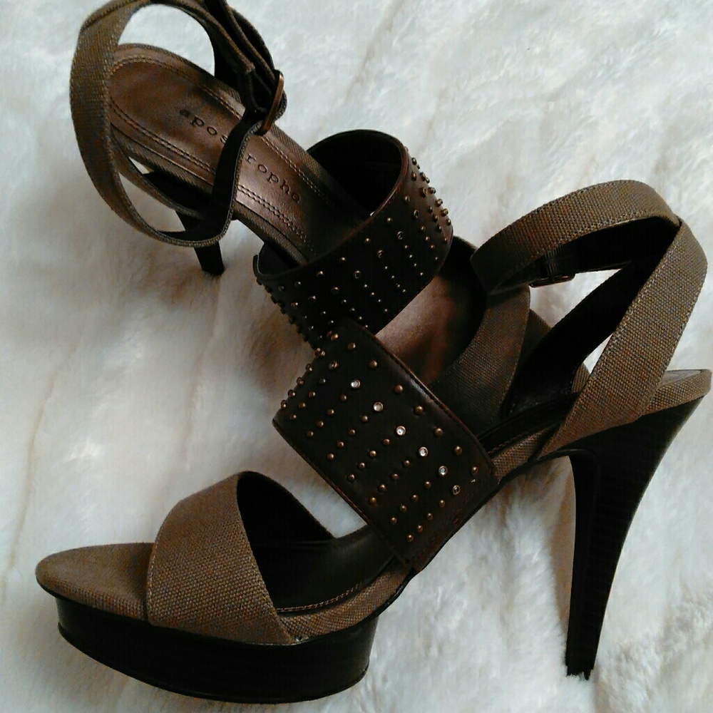 Apostrophe stilettos